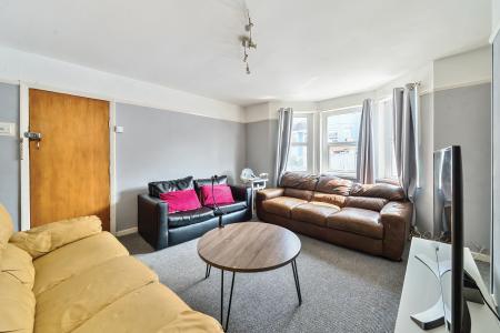 1 bedroom Flat for sale in Barton Avenue, Keyham, Plymouth, PL2