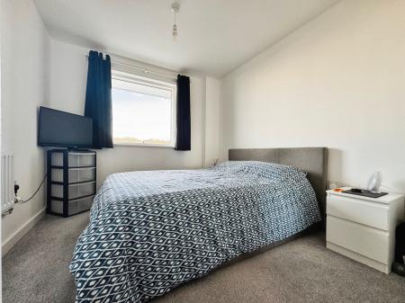 2 bedroom Flat for sale in East Quay House