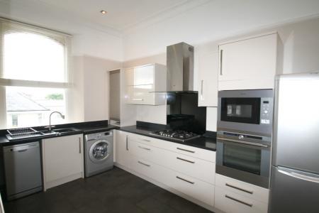 3 bedroom Flat to let in Mannamead Road, Mannamead, Plymouth, PL3