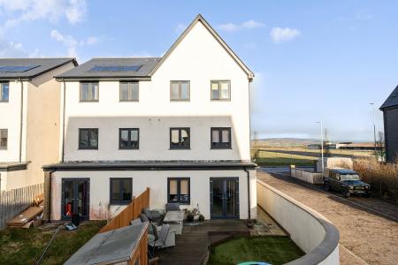 5 bedroom Semi-detached house for sale in Runway Road, Derriford, Plymouth, PL6