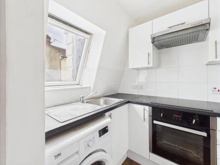 2 bedroom Flat for sale in Castle Road, Southsea, PO5