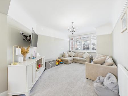 3 bedroom Terraced House for sale in Chatsworth Avenue, Cosham, Portsmouth, PO6