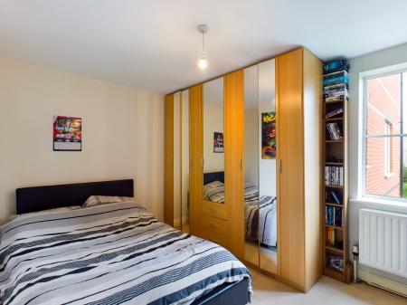 2 bedroom Flat for sale in Coronation Road, Waterlooville, PO7