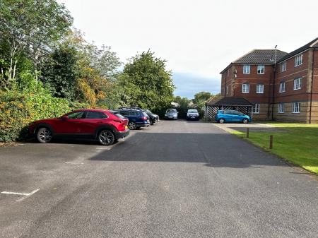 2 bedroom Flat for sale in Coronation Road, Waterlooville, PO7