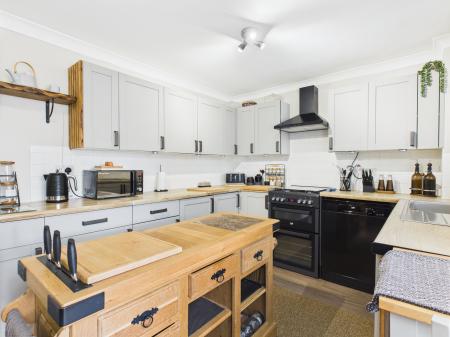 3 bedroom Semi-detached house for sale in Everdon Lane, Anchorage Park, Portsmouth, PO3