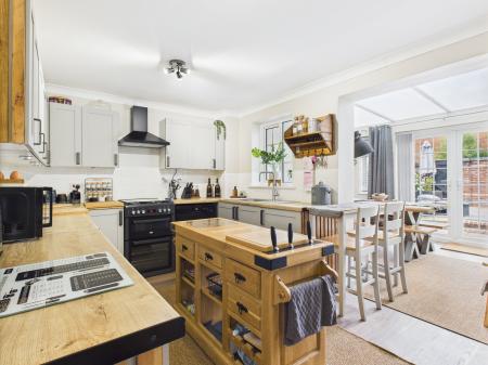 3 bedroom Semi-detached house for sale in Everdon Lane, Anchorage Park, Portsmouth, PO3