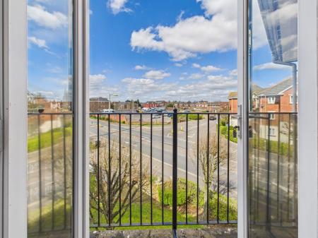 2 bedroom Flat for sale in Godwit Close, Gosport, PO12