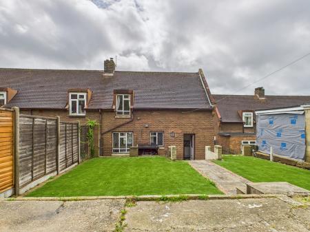 3 bedroom End of terrace house for sale in Harleston Rd, Wymering, Portsmouth, PO6