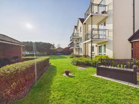 1 bedroom Retirement property for sale in Havant Road, Cosham, Portsmouth, PO6