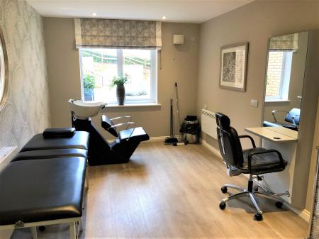 1 bedroom Flat for sale in Havant Road, Cosham, Portsmouth, PO6