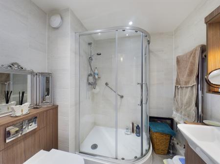 1 bedroom Flat for sale in Havant Road, Cosham, Portsmouth, PO6