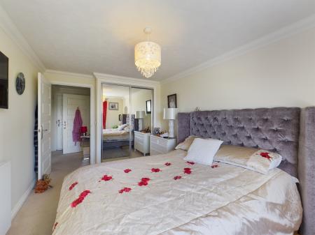 1 bedroom Flat for sale in Havant Road, Cosham, Portsmouth, PO6