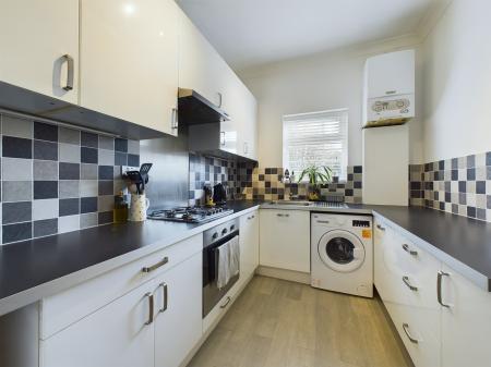 1 bedroom Flat for sale in Havant Road, Farlington, Portsmouth, PO6