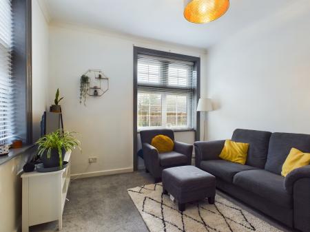 1 bedroom Flat for sale in Havant Road, Farlington, Portsmouth, PO6