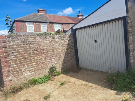 3 bedroom End of terrace house for sale in Highbury Grove, Cosham, Portsmouth, PO6