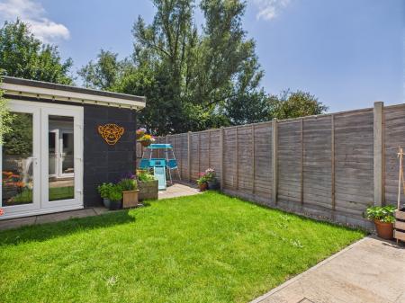 4 bedroom Terraced House for sale in Kinross Crescent, Drayton, Portsmouth, PO6