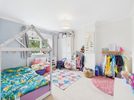 4 bedroom Terraced House for sale in Kinross Crescent, Drayton, Portsmouth, PO6