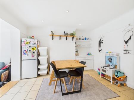4 bedroom Terraced House for sale in Kinross Crescent, Drayton, Portsmouth, PO6