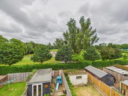 4 bedroom Terraced House for sale in Kinross Crescent, Drayton, Portsmouth, PO6