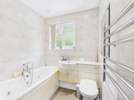 4 bedroom Semi-detached house for sale in The Causeway, Portchester, Fareham, PO16
