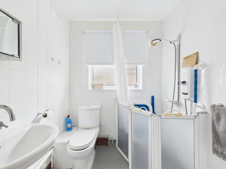 3 bedroom End of terrace house for sale in Totland Road, Cosham, Portsmouth, PO6