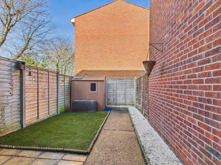 2 bedroom Terraced House to let in Church Road, Fratton, Portsmouth, PO1