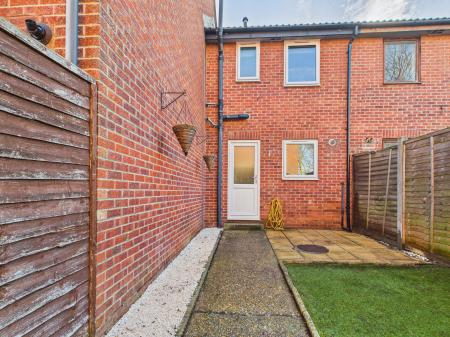 2 bedroom Terraced House to let in Church Road, Fratton, Portsmouth, PO1