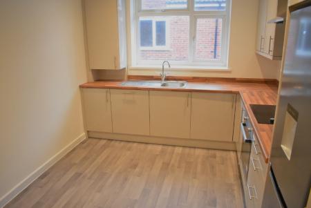2 bedroom Flat to let in Havant Road, Drayton, Portsmouth, PO6