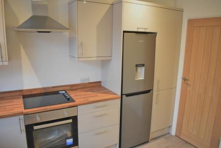 2 bedroom Flat to let in Havant Road, Drayton, Portsmouth, PO6