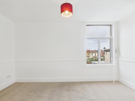 1 bedroom Flat to let in Stubbington Avenue, North End, Portsmouth, PO2