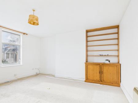 1 bedroom Flat to let in Stubbington Avenue, North End, Portsmouth, PO2