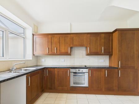 3 bedroom Semi-detached house to let in Woodfield Avenue, Farlington, Portsmouth, PO6