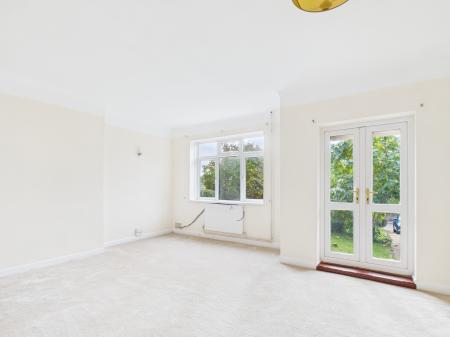 3 bedroom Semi-detached house to let in Woodfield Avenue, Farlington, Portsmouth, PO6