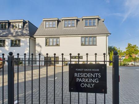 1 bedroom Apartment to let in Forest Grove House, London Road, Cowplain, Waterlooville PO8