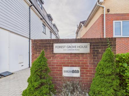 1 bedroom Apartment to let in Forest Grove House, London Road, Cowplain, Waterlooville PO8
