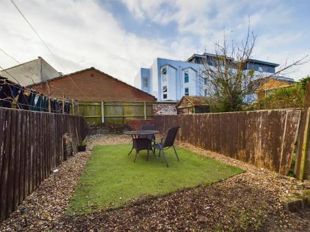 3 bedroom Terraced House to let in Bramble Road, Southsea, PO4