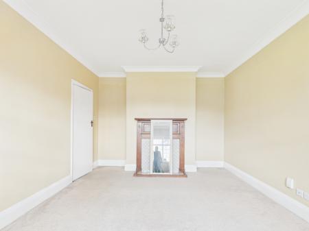 4 bedroom Detached house to let in Havant Road, Drayton, Portsmouth, PO6