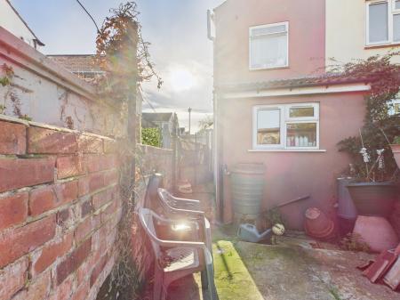 3 bedroom Terraced House for sale in Forton Rd, Fratton, Portsmouth, PO1