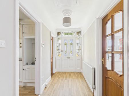 3 bedroom Detached bungalow to let in Hollam Rd, Milton, Portsmouth, PO4