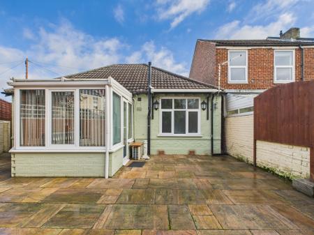 3 bedroom Detached bungalow to let in Hollam Rd, Milton, Portsmouth, PO4