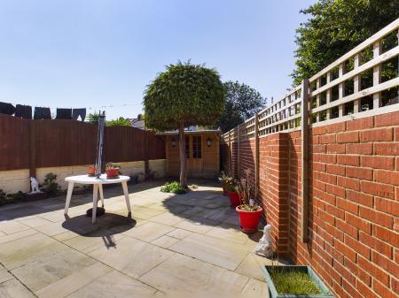 3 bedroom Detached bungalow to let in Hollam Rd, Milton, Portsmouth, PO4