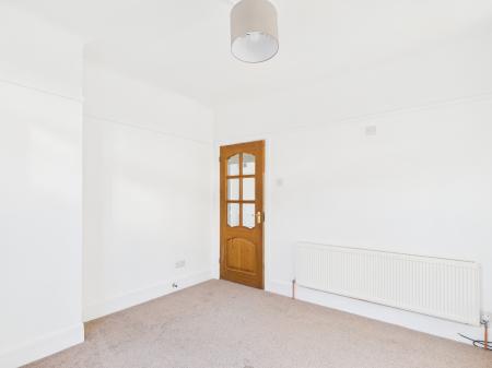 3 bedroom Detached bungalow to let in Hollam Rd, Milton, Portsmouth, PO4