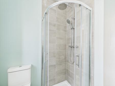 3 bedroom Detached bungalow to let in Hollam Rd, Milton, Portsmouth, PO4