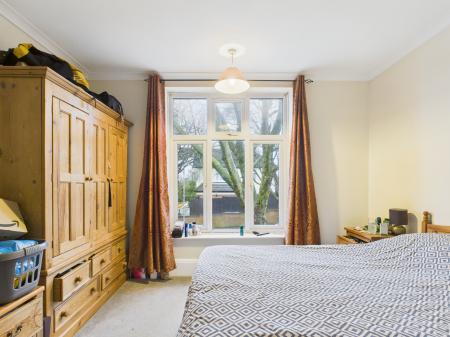 2 bedroom Flat to let in Havant Road, Drayton, Portsmouth, PO6