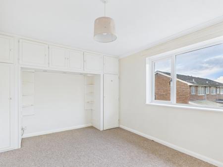 2 bedroom End of terrace house for sale in Lime Grove, Paulsgrove, Portsmouth, PO6
