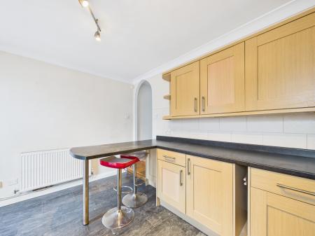 2 bedroom End of terrace house for sale in Lime Grove, Paulsgrove, Portsmouth, PO6