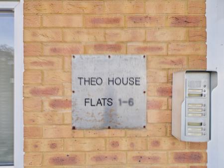 2 bedroom Flat to let in Bastins Close, Park Gate, Southampton, SO31