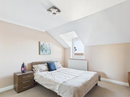 2 bedroom Flat to let in Bastins Close, Park Gate, Southampton, SO31