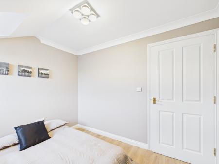 2 bedroom Flat to let in Bastins Close, Park Gate, Southampton, SO31