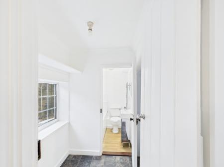 3 bedroom Detached house to let in Portsmouth Road, Waterlooville, PO8